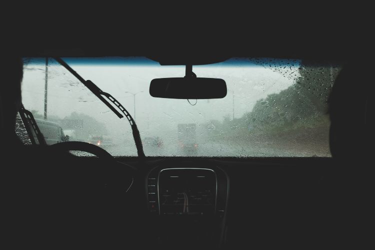 https://www.truckerstraining.com/wp-content/uploads/2021/11/driving-rain.jpg
